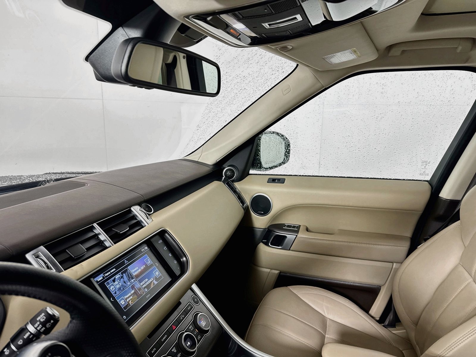 Used 2016 Land Rover Range Rover Sport SE AWD/4WD image 9