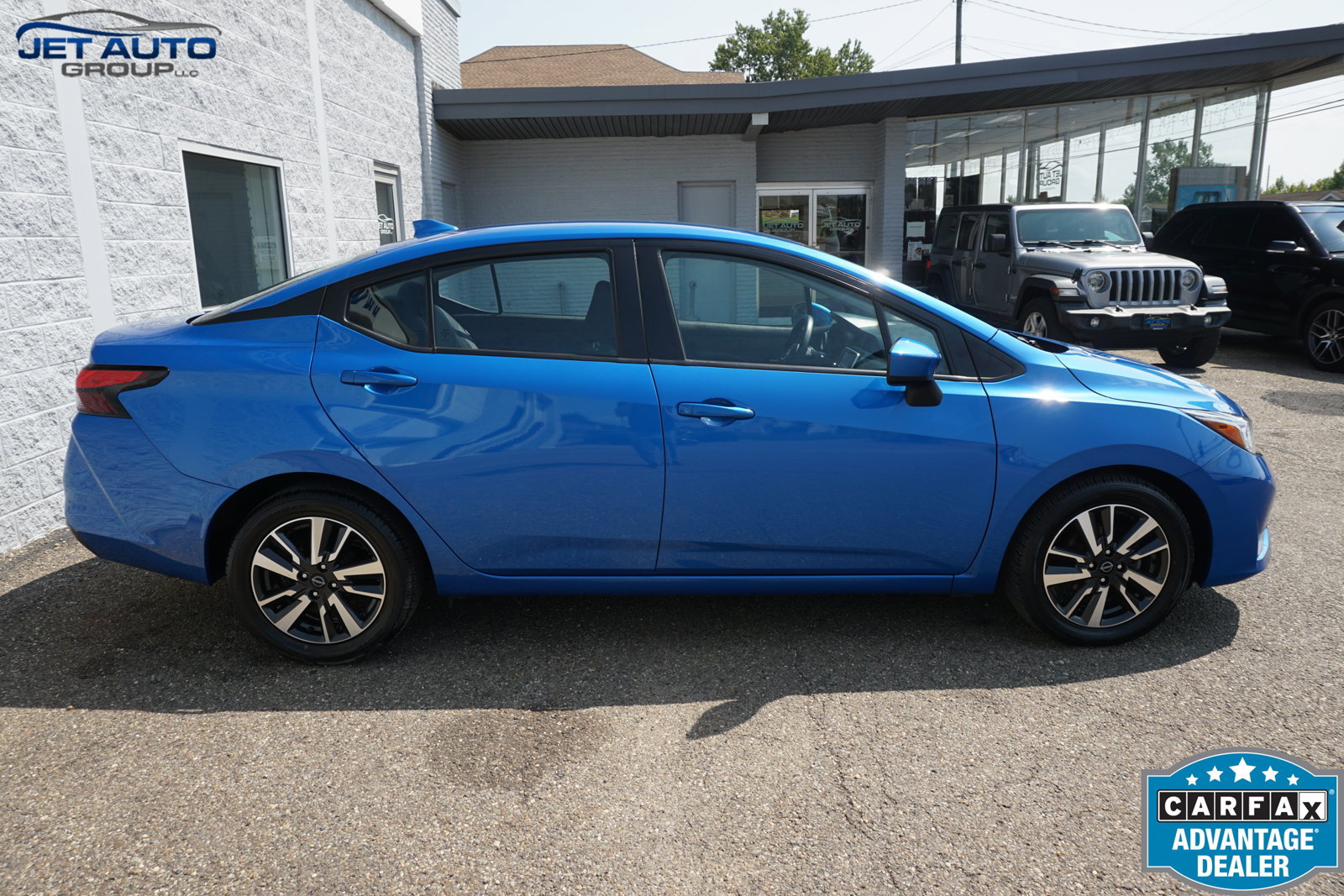 Used 2024 Nissan Versa SV FWD image 6