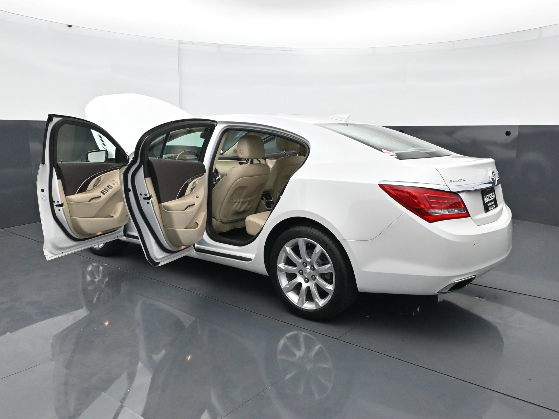 Used 2016 Buick LaCrosse Premium w/ Driver Confidence Package #1 FWD image 29