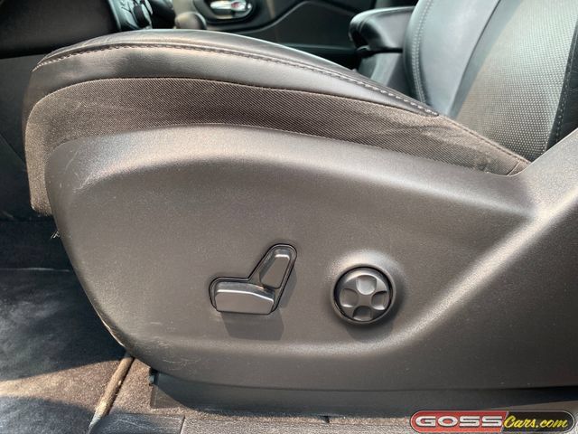 Used 2019 Jeep Cherokee Limited AWD/4WD image 26
