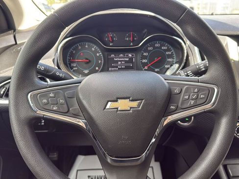 Used 2017 Chevrolet Cruze LT w/ Convenience Package FWD image 35