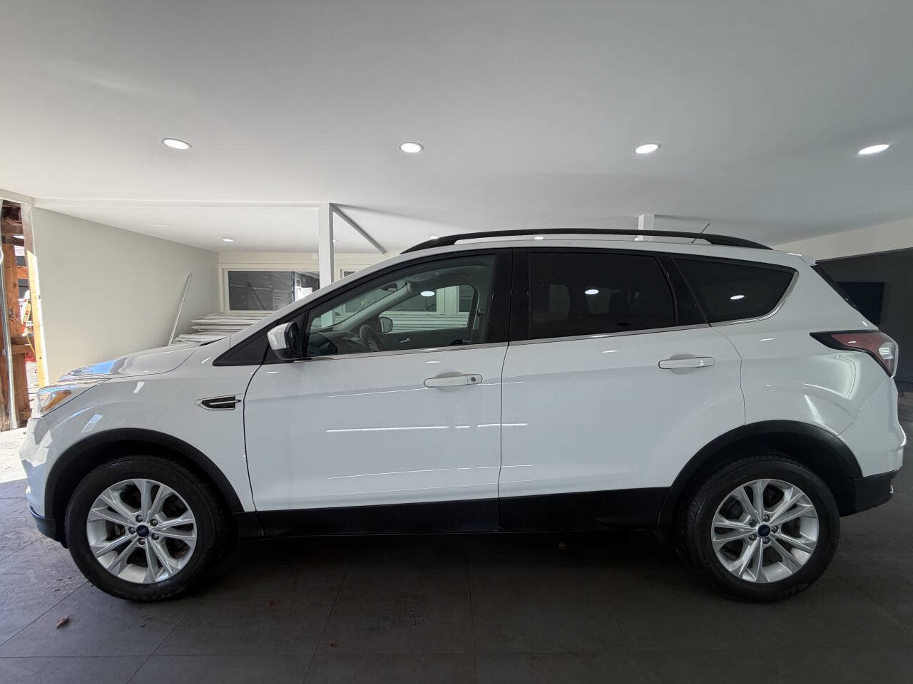 Used 2018 Ford Escape SE AWD/4WD image 4