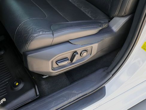 Used 2023 Toyota Tundra Limited w/ Power Package image 11