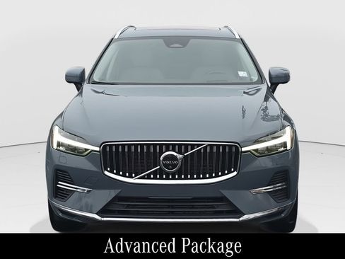 Used 2022 Volvo XC60 T8 Inscription w/ Advanced Package image 2