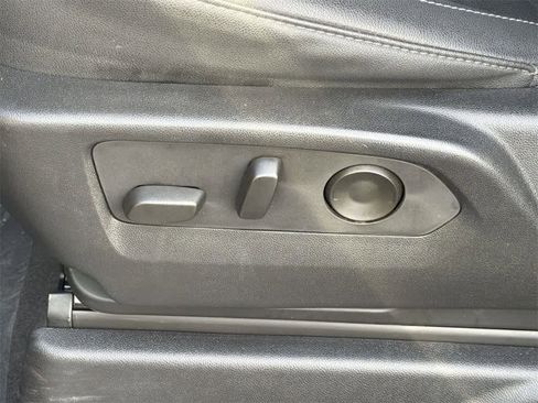 Used 2023 Chevrolet Tahoe LT image 25