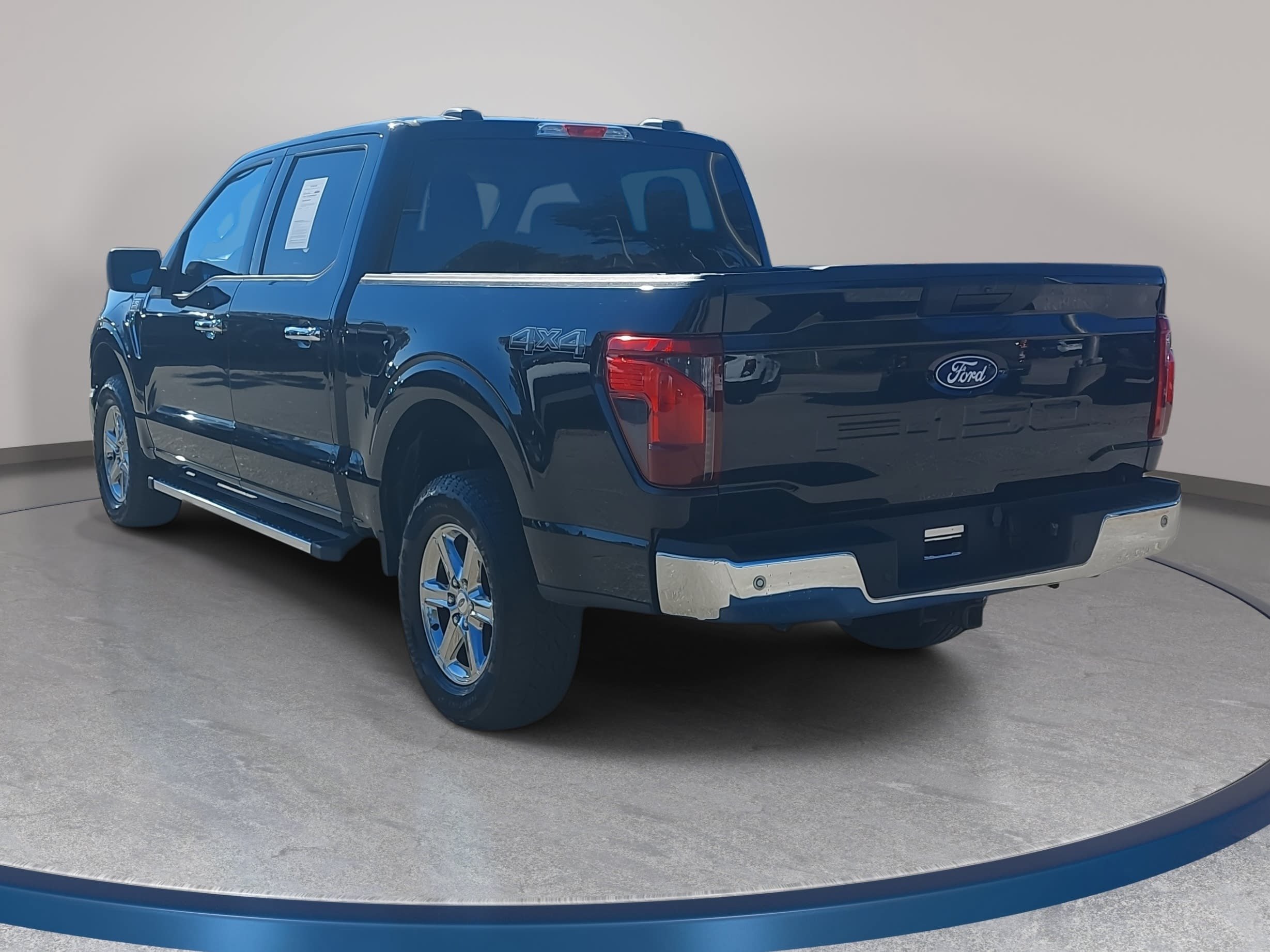 Used 2025 Ford F150 XLT w/ Equipment Group 301A Standard AWD/4WD image 7