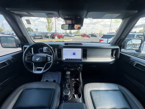 Used 2024 Ford Bronco Outer Banks w/ Sasquatch Package AWD/4WD image 19