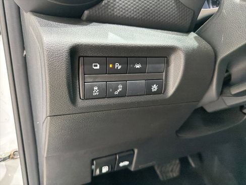 Used 2024 Nissan Kicks S image 13