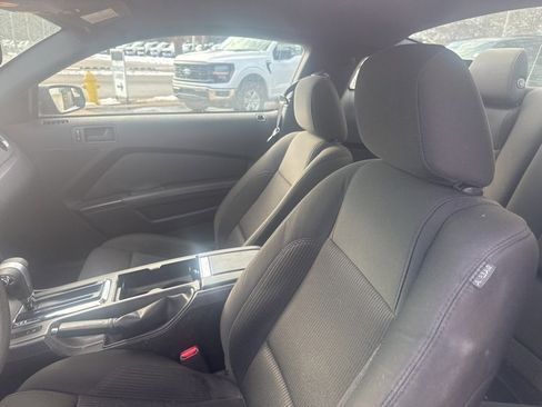 Used 2011 Ford Mustang Coupe image 11
