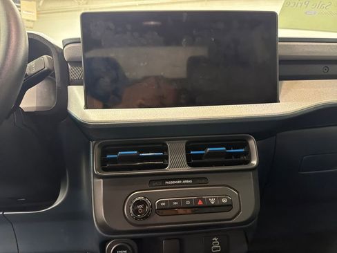 Certified 2025 Ford Maverick XLT image 22