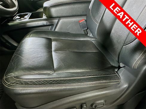 Used 2018 Nissan Titan SL w/ Midnight Edition image 20