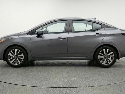 Used 2025 Nissan Versa SV image 5