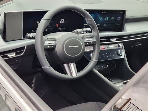 New 2026 Hyundai Sonata SEL image 3