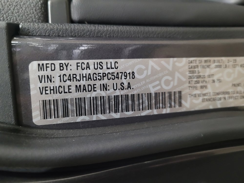 Used 2023 Jeep Grand Cherokee Altitude AWD/4WD image 33