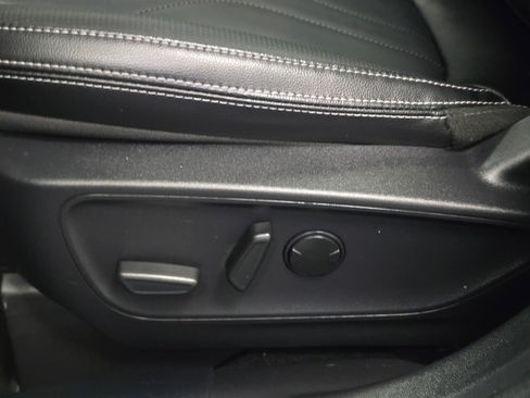 Used 2025 Ford Escape Platinum w/ Premium Technology Package image 33