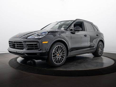 Certified 2023 Porsche Cayenne S AWD/4WD image 1