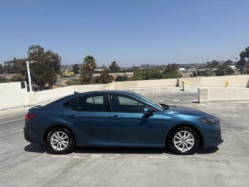 Used 2025 Toyota Camry LE FWD image 31