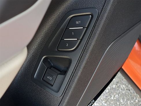 Certified 2025 Audi Q3 2.0T Premium Plus w/ Premium Plus Package image 21