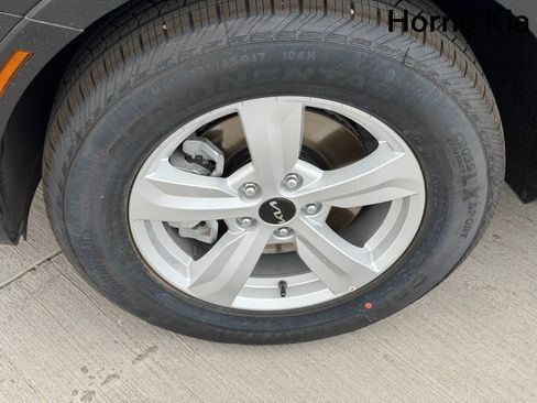 New 2026 Kia Sorento LX FWD image 8