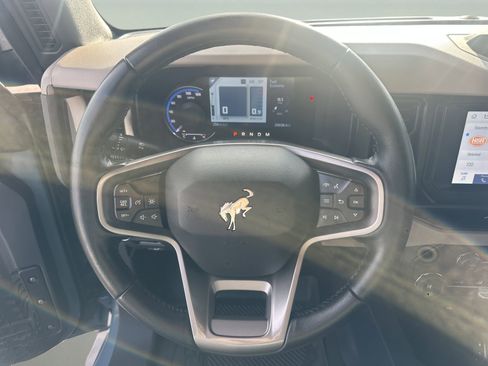 Used 2021 Ford Bronco Big Bend w/ Sasquatch Package image 12