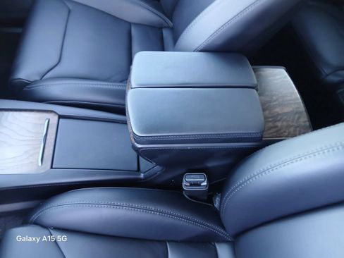 Used 2018 Tesla Model X 75D AWD/4WD image 8