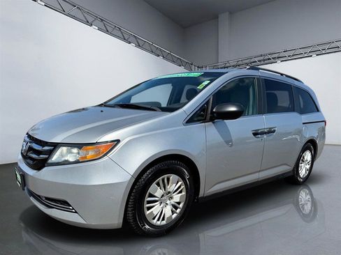 Used 2014 Honda Odyssey LX image 11