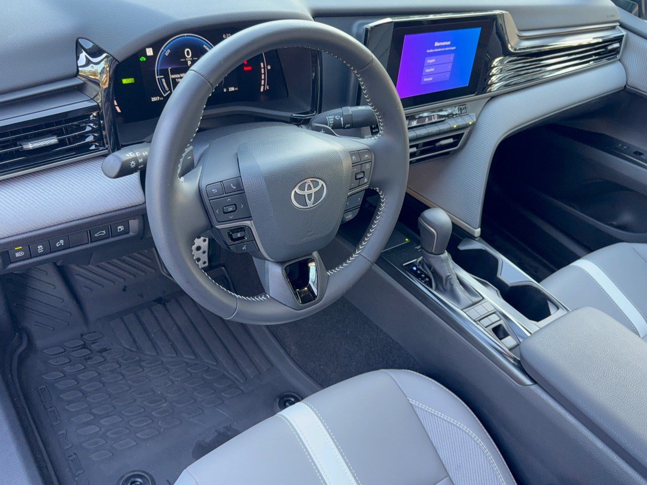 Used 2026 Toyota Camry SE w/ Convenience Package FWD image 4