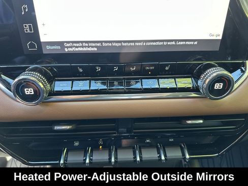 Used 2024 GMC Canyon AT4 w/ Canyon Safety Plus Package image 25