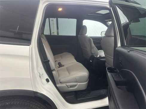 Used 2023 Honda Passport Elite image 17