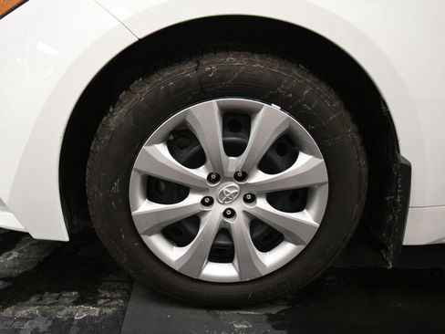 Certified 2024 Toyota Corolla LE image 31