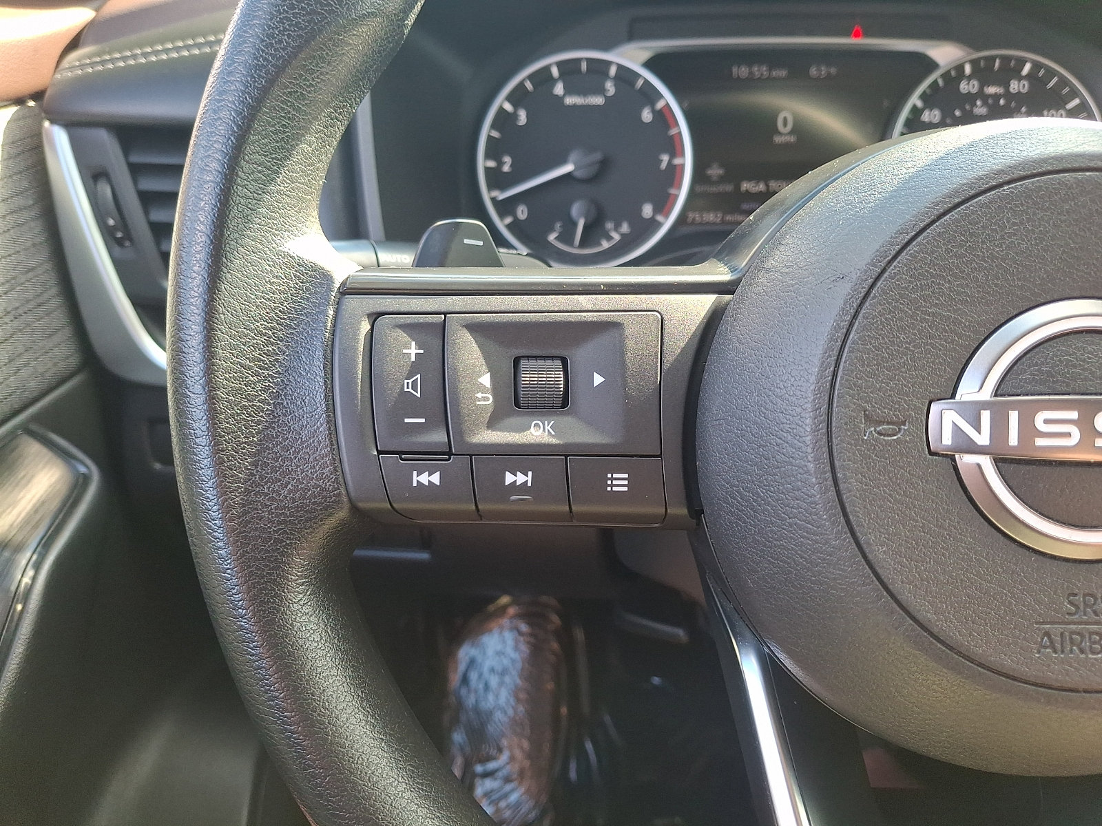 Used 2023 Nissan Rogue S AWD/4WD image 20