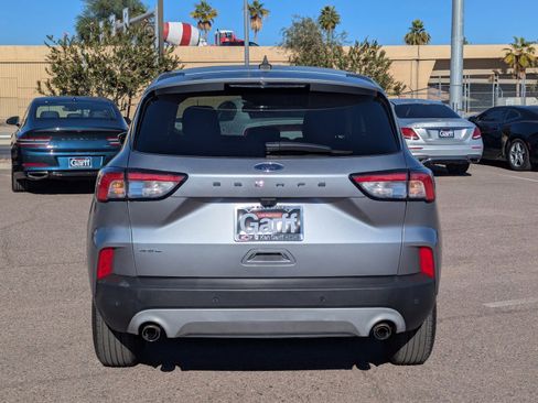 Used 2022 Ford Escape SEL image 5