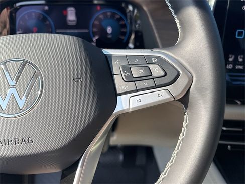 New 2026 Volkswagen Atlas SE image 18