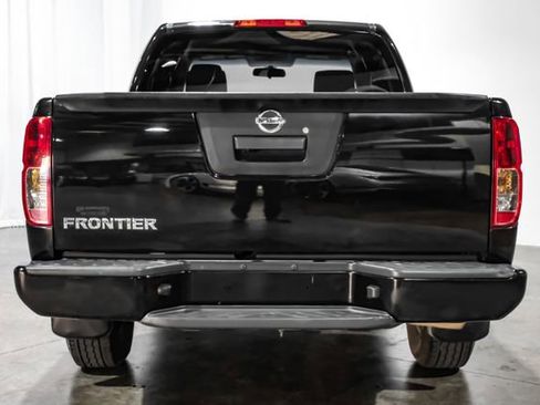 Used 2019 Nissan Frontier S image 11