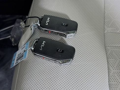 Used 2023 Kia Sorento SX Prestige w/ Panoramic Sunroof Package AWD/4WD image 37