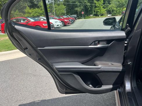 Used 2023 Toyota Camry SE FWD image 19