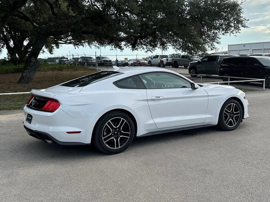 Used 2020 Ford Mustang Coupe RWD image 5
