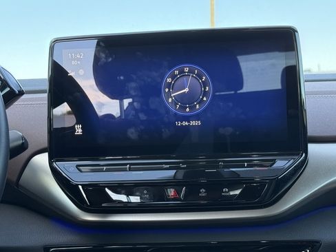 Used 2023 Volkswagen ID.4 Pro image 16