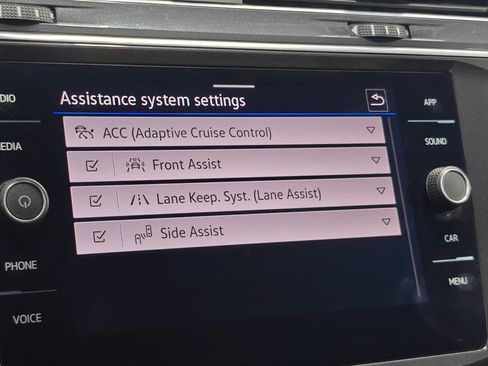 Used 2023 Volkswagen Tiguan SE image 38