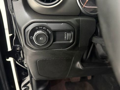 Used 2023 Jeep Wrangler Sport AWD/4WD image 11