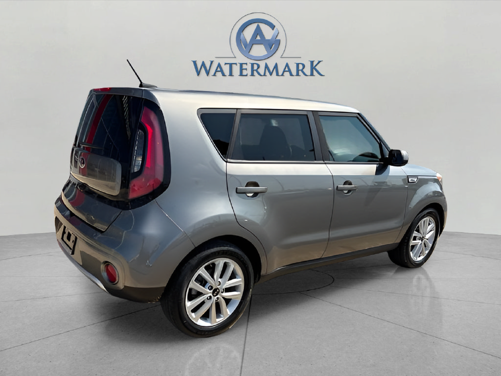 Used 2018 Kia Soul + FWD image 5