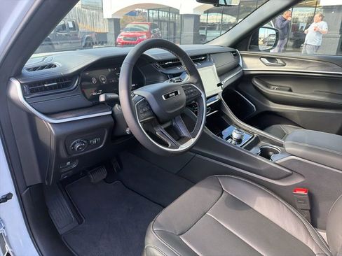 New 2026 Jeep Grand Cherokee Limited image 17