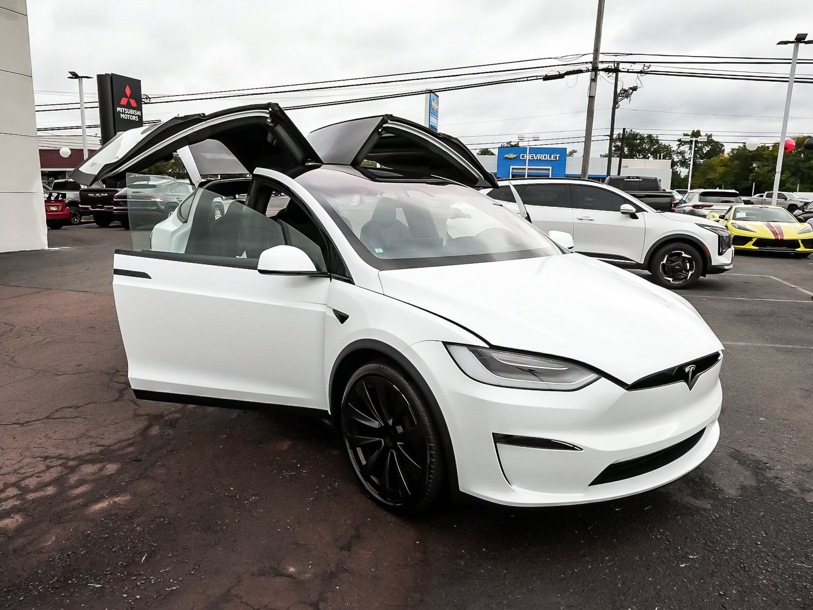 Used 2023 Tesla Model X AWD/4WD image 9