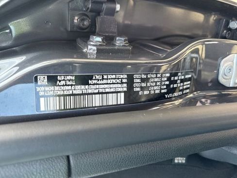 Used 2023 Jeep Renegade Latitude AWD/4WD image 30