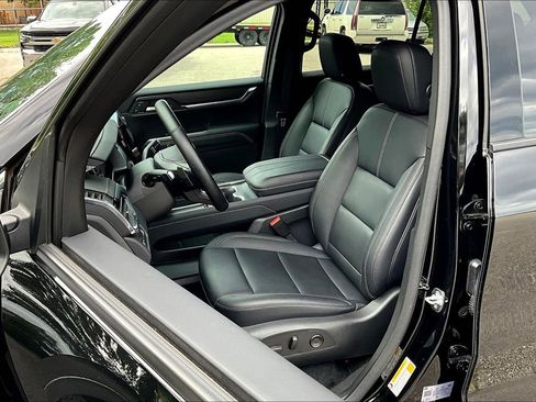 Used 2024 GMC Acadia Elevation image 35