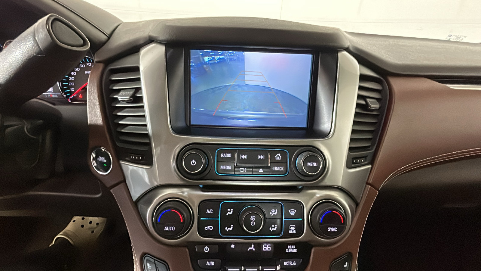 Used 2020 Chevrolet Tahoe Premier AWD/4WD image 29