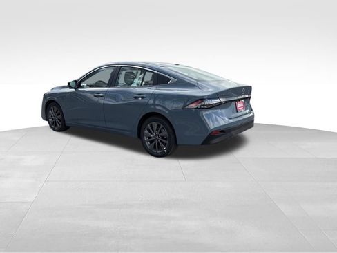 New 2026 Nissan Sentra SL w/ Floor Mat Package FWD image 2