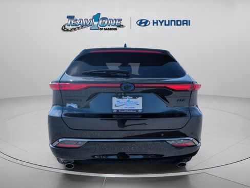 Used 2024 Toyota Venza Nightshade image 8