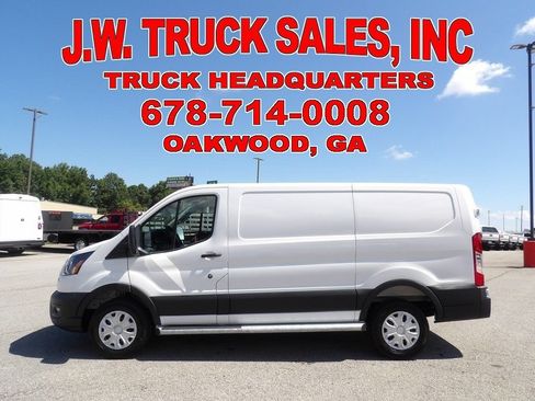 Used 2025 Ford Transit 250 Low Roof w/ Exterior Upgrade Package RWD image 2