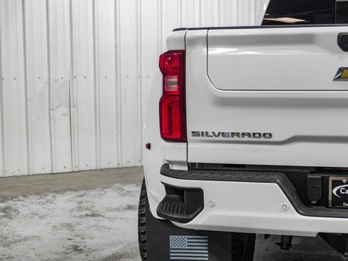 Used 2022 Chevrolet Silverado 3500 High Country image 52